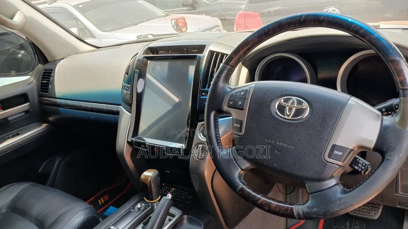 Toyota Land Cruiser 2011 Red