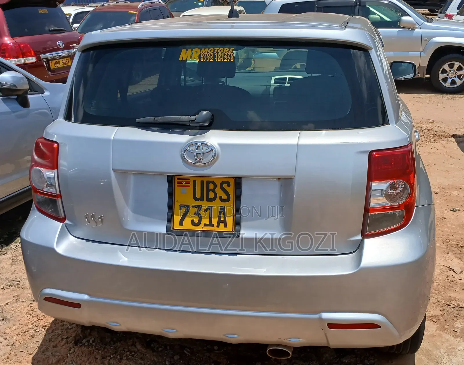 Toyota IST 2011 Silver