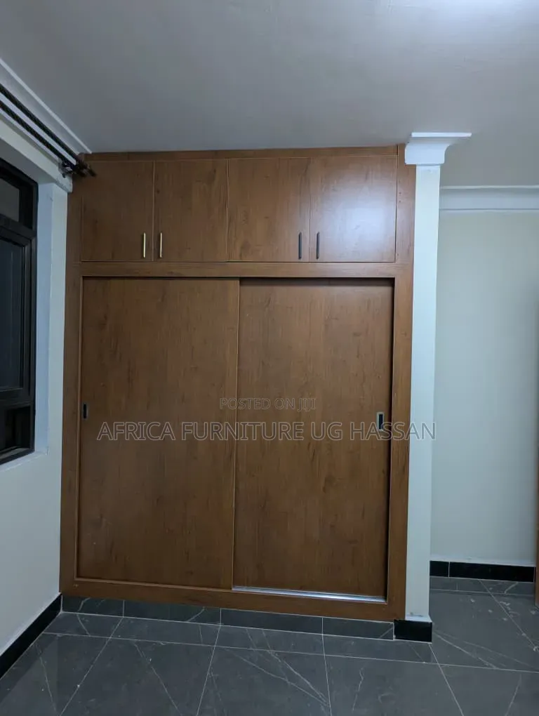 Morden  Wooden Wardrobe  /Stylish/  Spacious /Durable