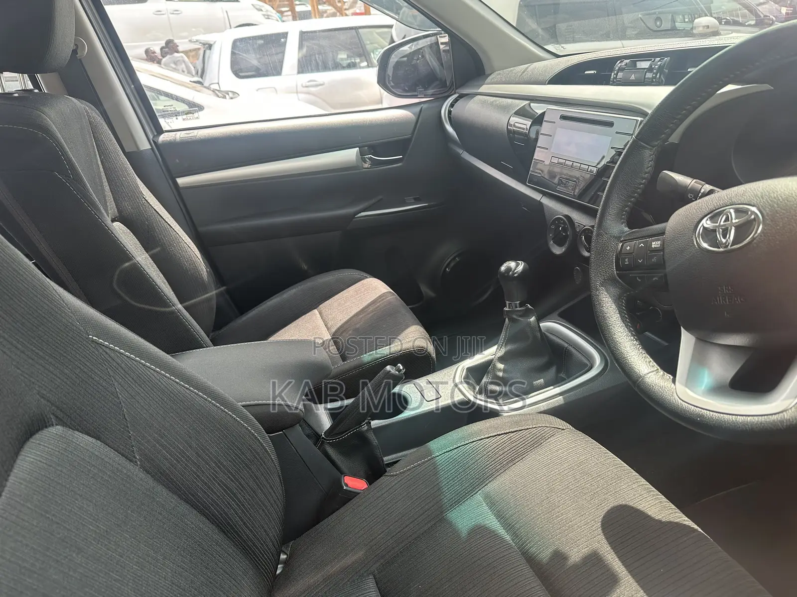 Toyota Hilux 2019 Silver