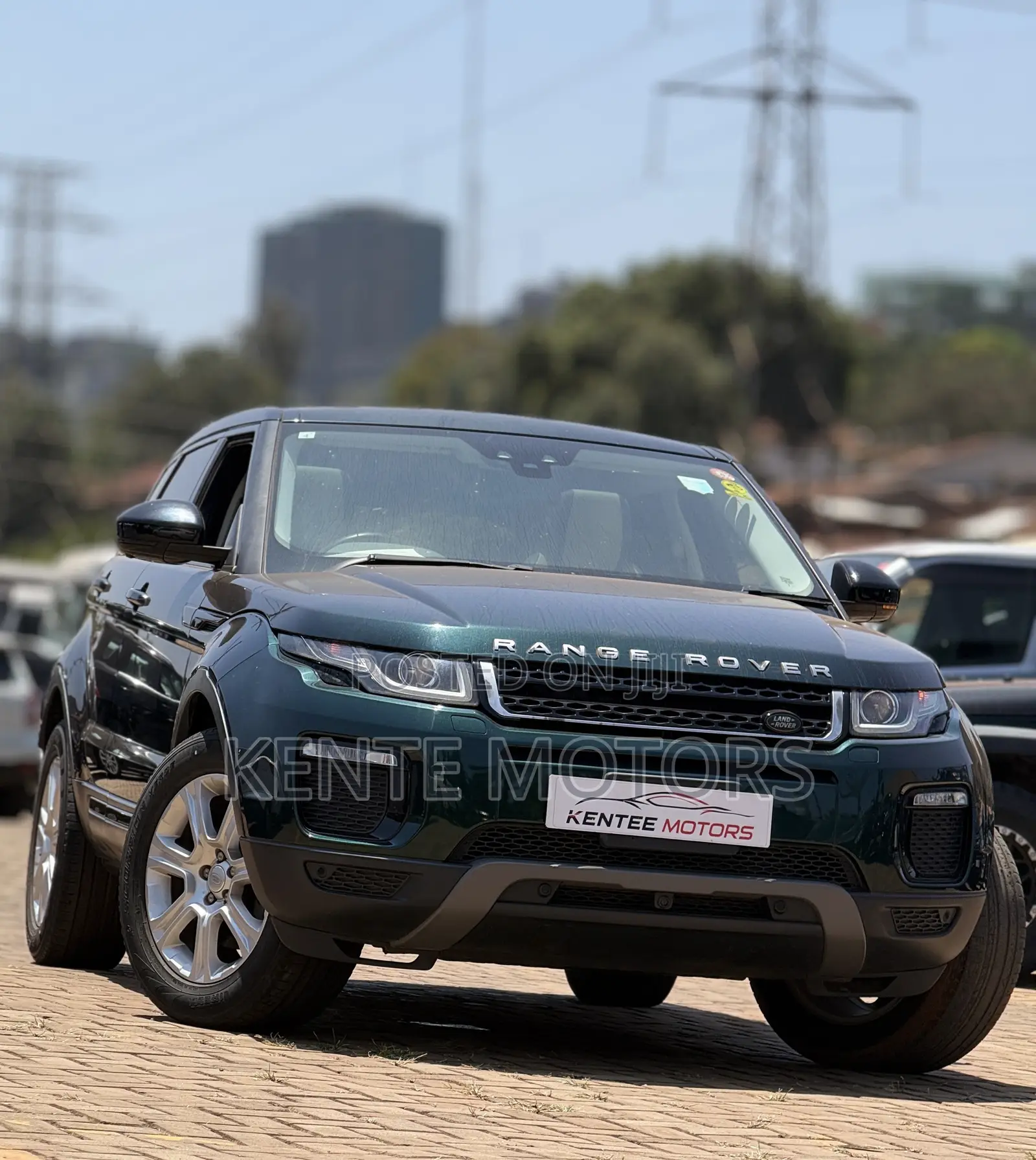 Land Rover Range Rover Evoque Pure 4dr SUV AWD (2.0L 4cyl Turbo 9A)