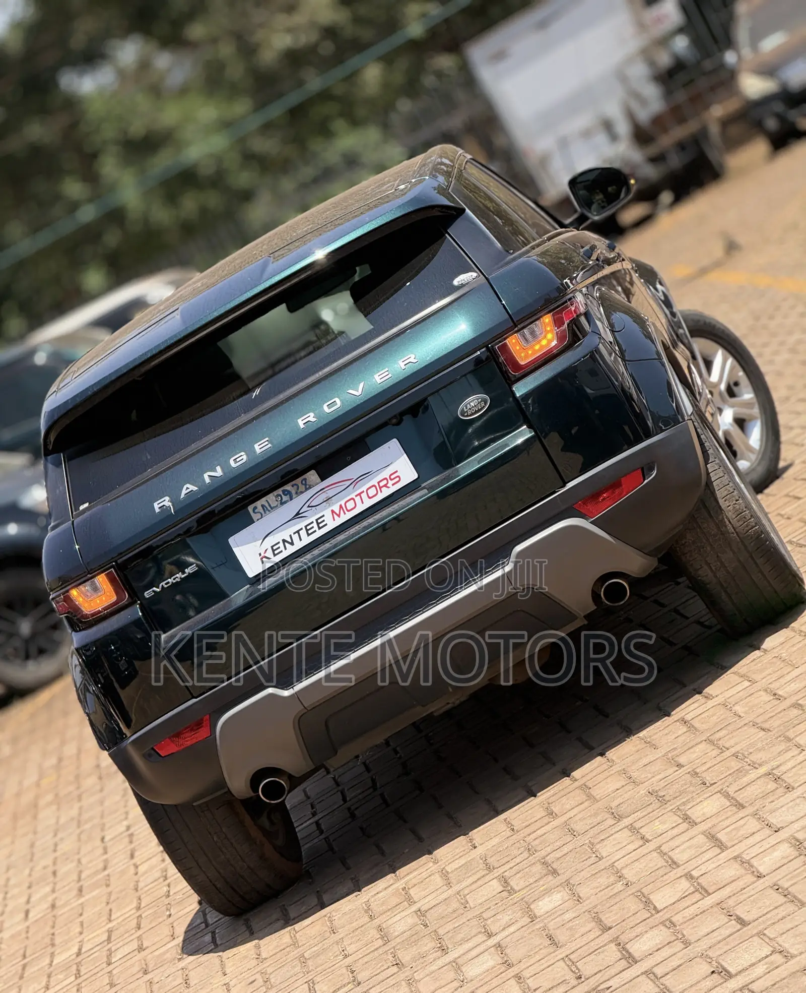 Land Rover Range Rover Evoque Pure 4dr SUV AWD (2.0L 4cyl Turbo 9A)