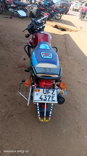 TVS HLX 125 2023 Red
