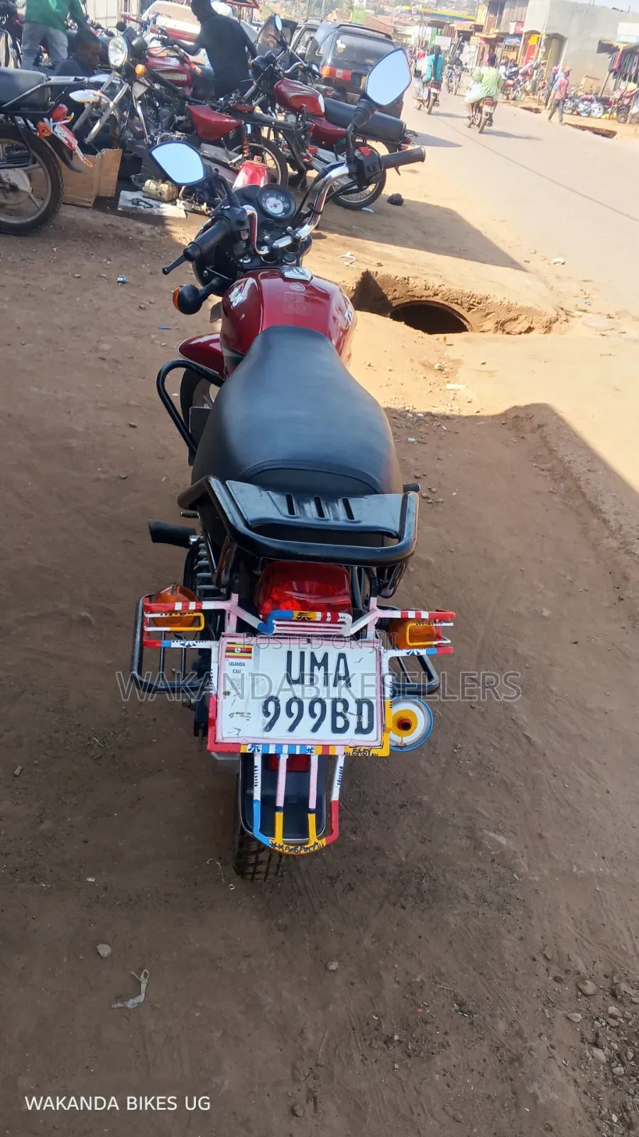 TVS HLX 125 2024 Red