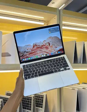 Laptop Apple MacBook Pro 2020 16GB Intel Core i5 HDD+SSD 512GB