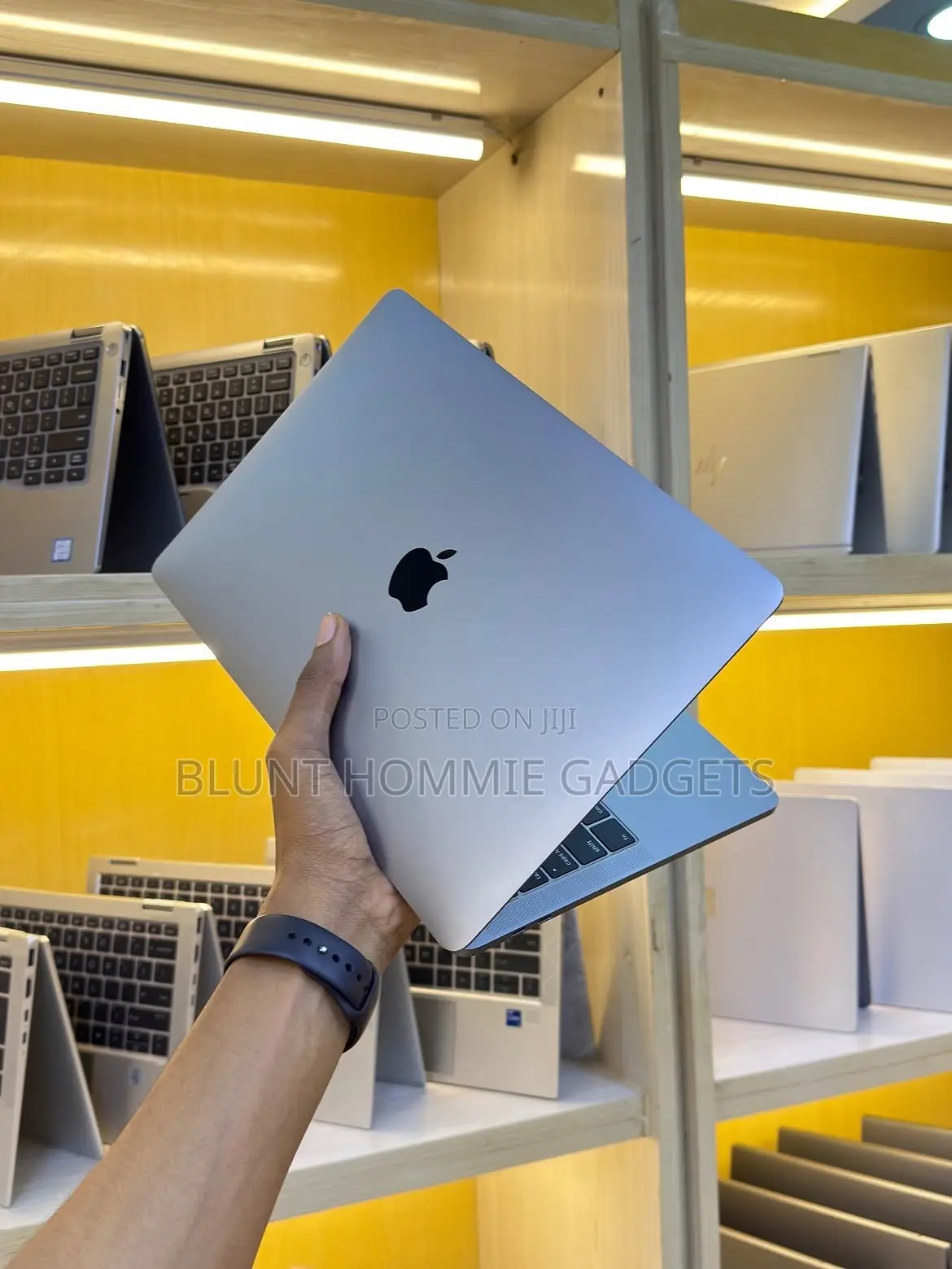 Laptop Apple MacBook Pro 2017 8GB Intel Core i5 HDD+SSD 256GB