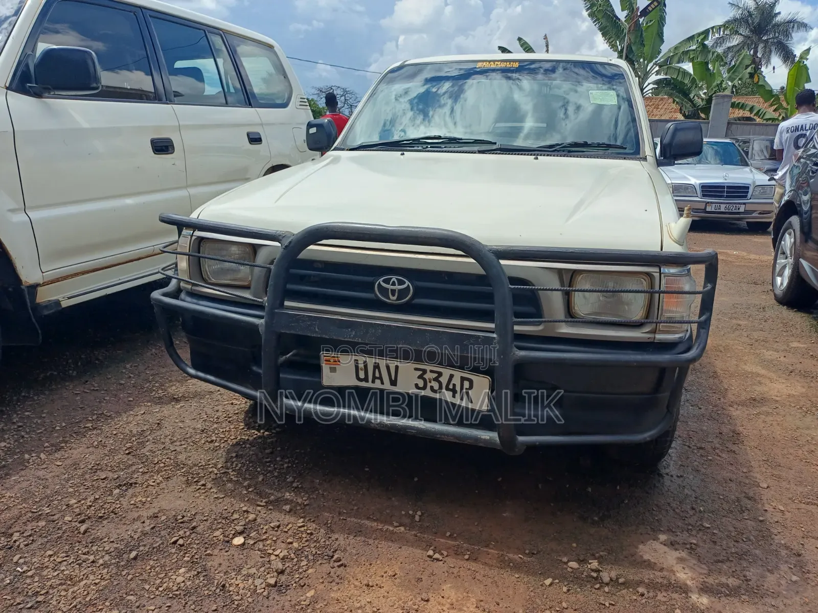 Toyota Hilux 1997 White