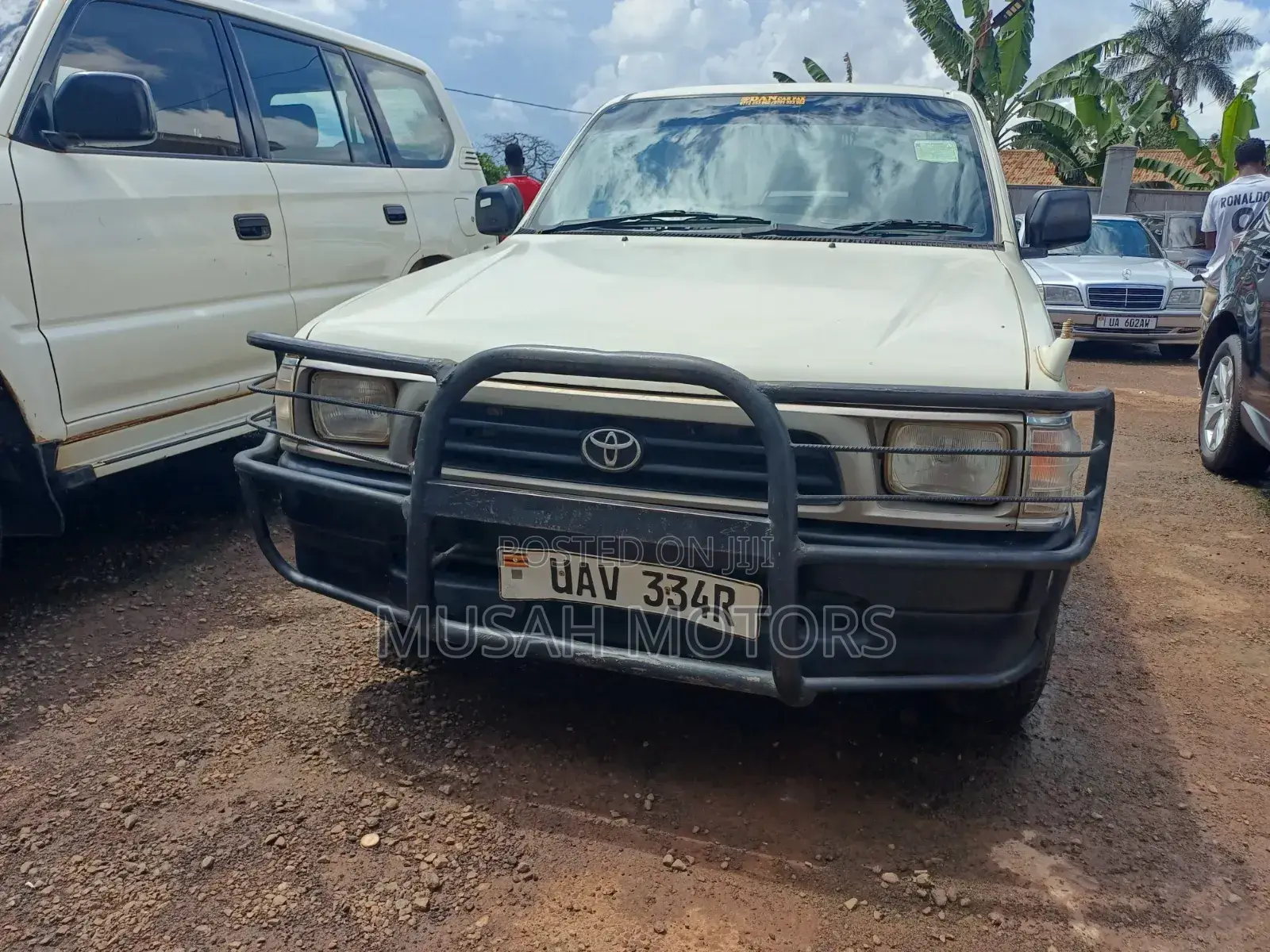 Toyota Hilux 1997 White