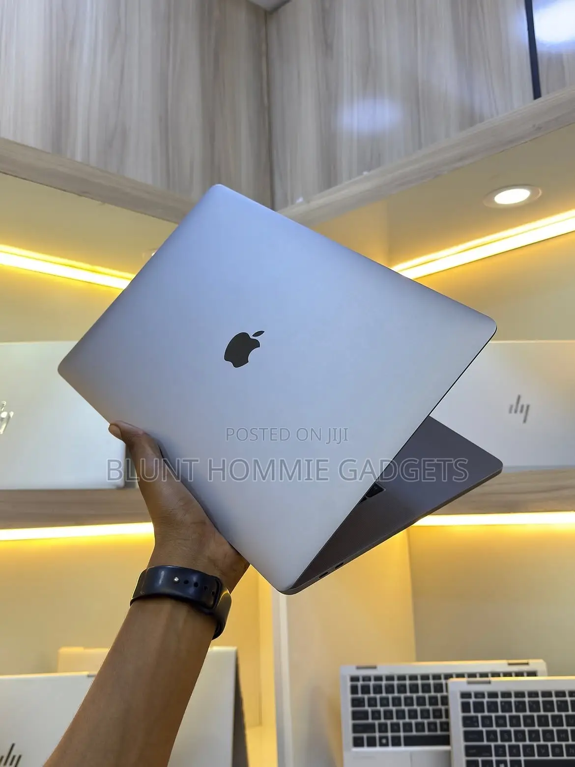 Laptop Apple MacBook Pro 2017 8GB Intel Core i5 HDD+SSD 256GB