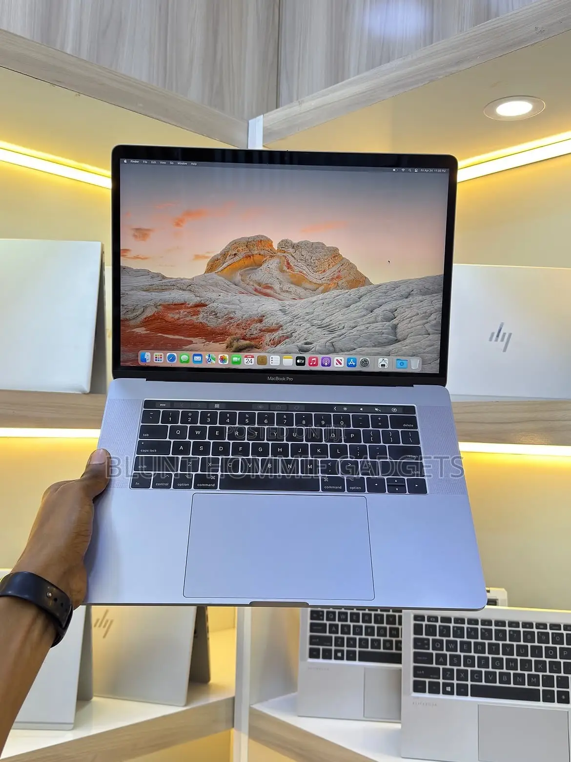 Laptop Apple MacBook Pro 2017 8GB Intel Core i5 HDD+SSD 256GB