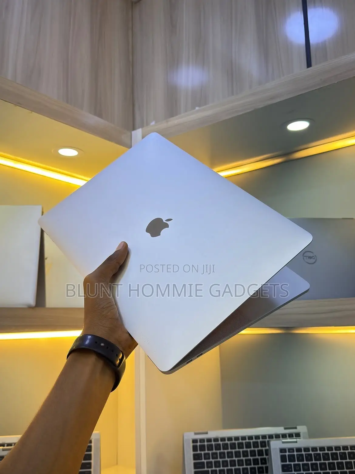Laptop Apple MacBook Pro 2017 8GB Intel Core i5 HDD+SSD 256GB