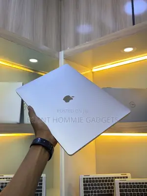 Laptop Apple MacBook Pro 2017 8GB Intel Core i5 HDD+SSD 256GB