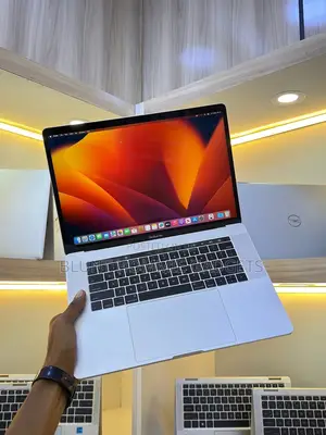 Laptop Apple MacBook Pro 2017 8GB Intel Core i5 HDD+SSD 256GB