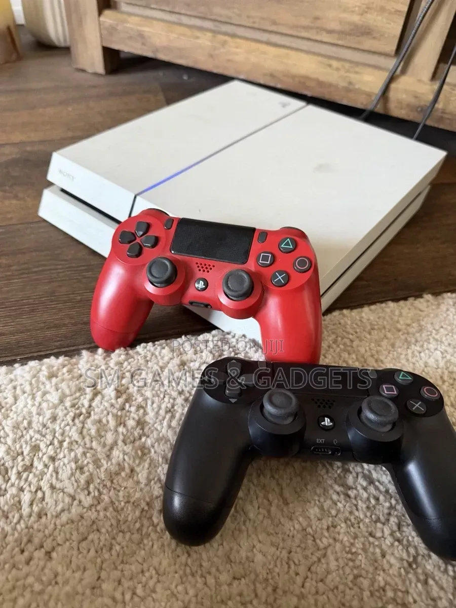 Ps4 Standard (500GB) + 2 Controllers + 10 Games – Full Setup!