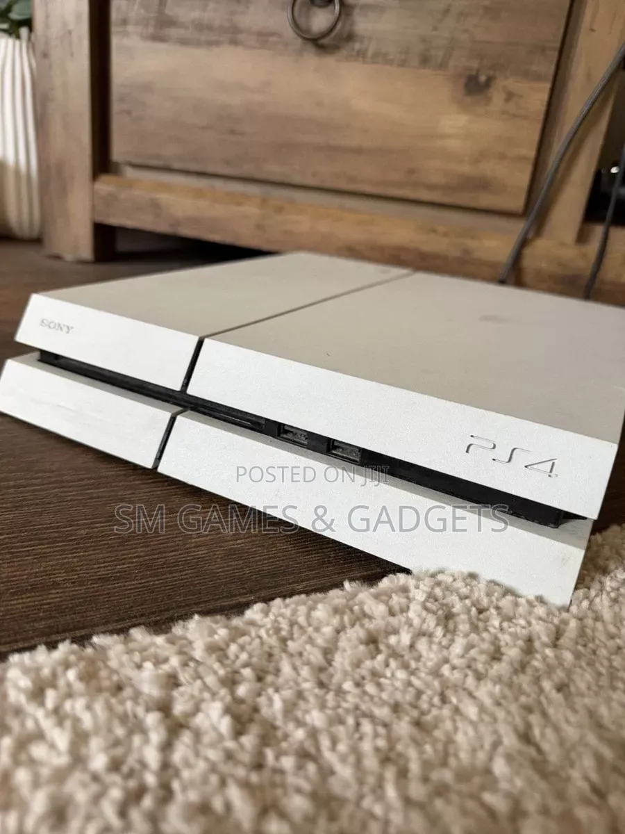 Ps4 Standard (500GB) + 2 Controllers + 10 Games – Full Setup!