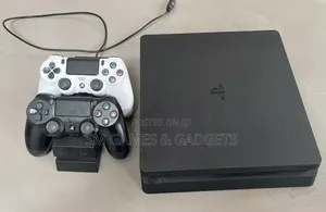 PS4 Slim + 2 New Pads + 10 Games of Customer's Choice