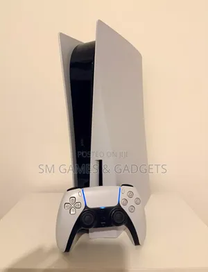 Super Clean PS5 Standard Edition + 1 DualSense Pad + Game
