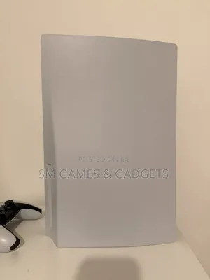 Super Clean PS5 Standard Edition + 1 DualSense Pad + Game
