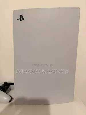 Super Clean PS5 Standard Edition + 1 DualSense Pad + Game