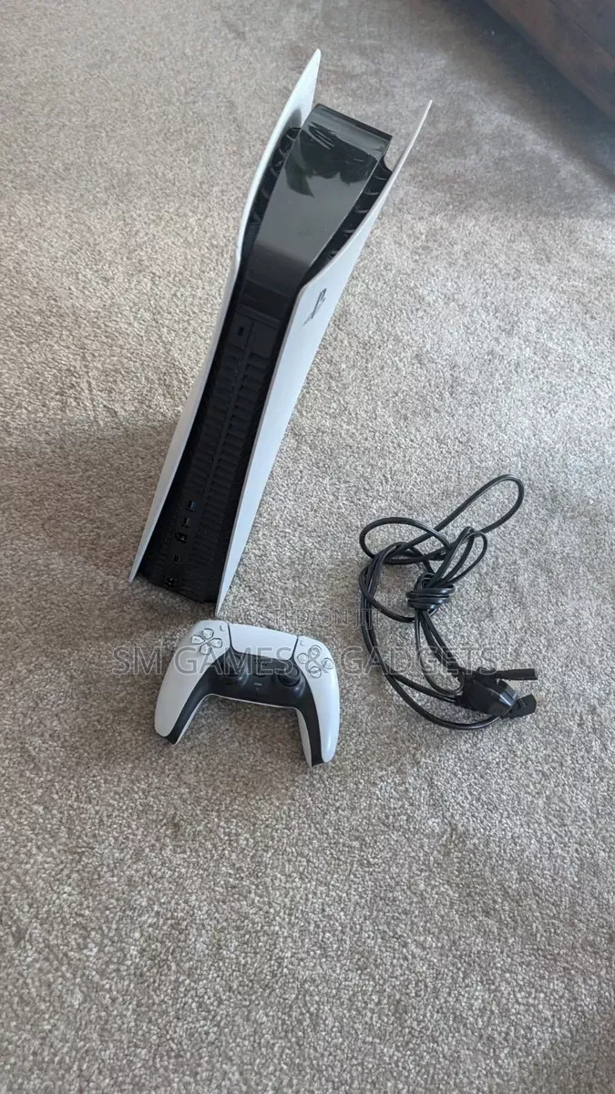 Used PS5 Disc Console – 1 Original Pad + 1 Game of Choice