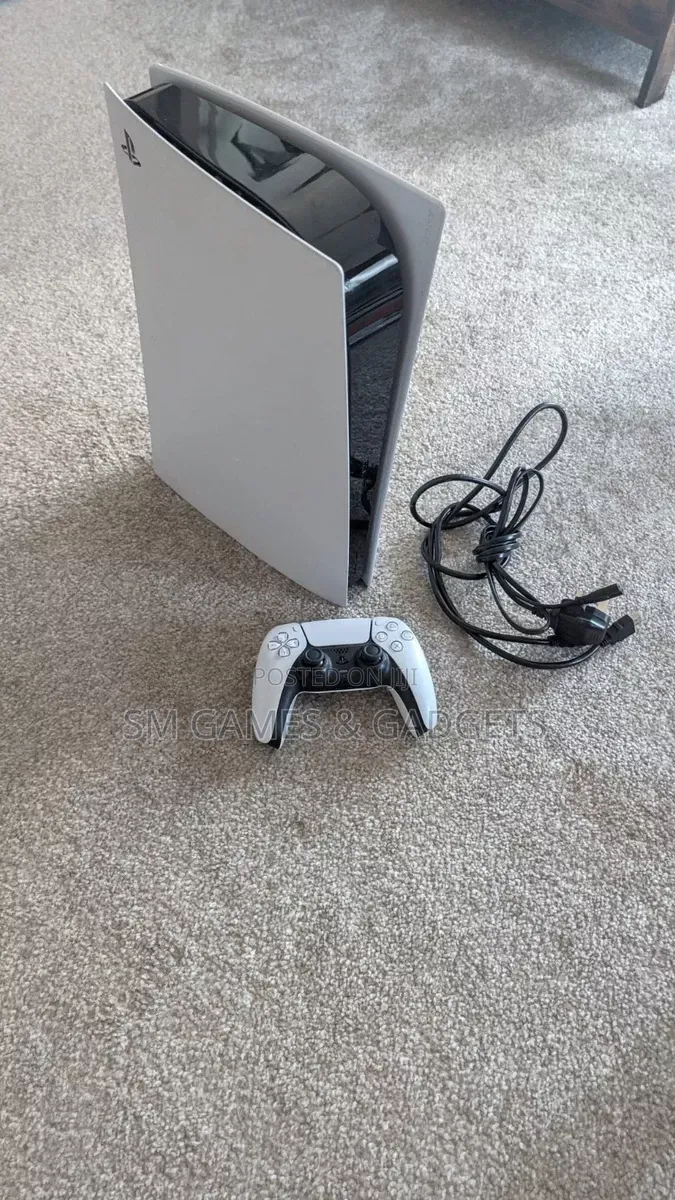 Used PS5 Disc Console – 1 Original Pad + 1 Game of Choice