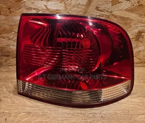 Tail Lights/Back Lights for Volkswagen Tuareg Model 2006 7L