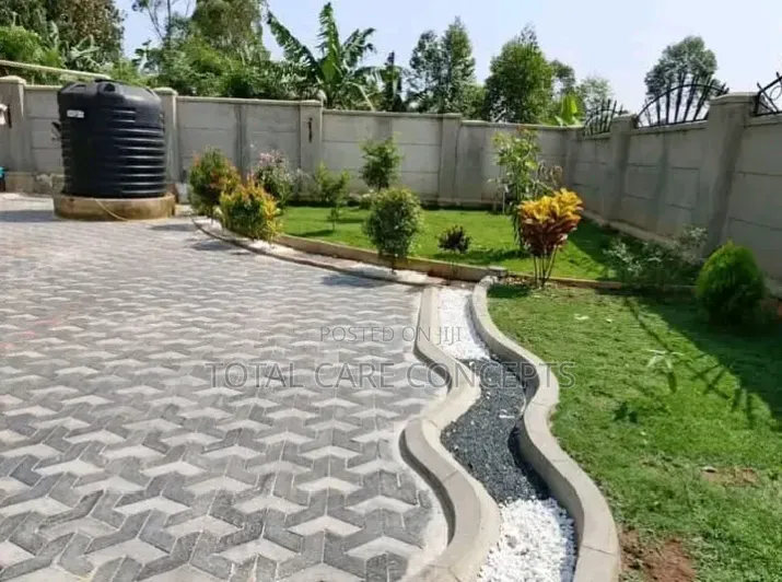 Expert Compound Designers and Gardening Specialists