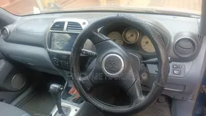 Toyota RAV4 2004 Blue