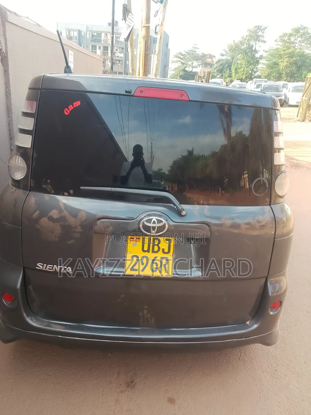 Toyota Sienta 2007 Black