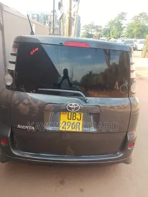 Toyota Sienta 2007 Black