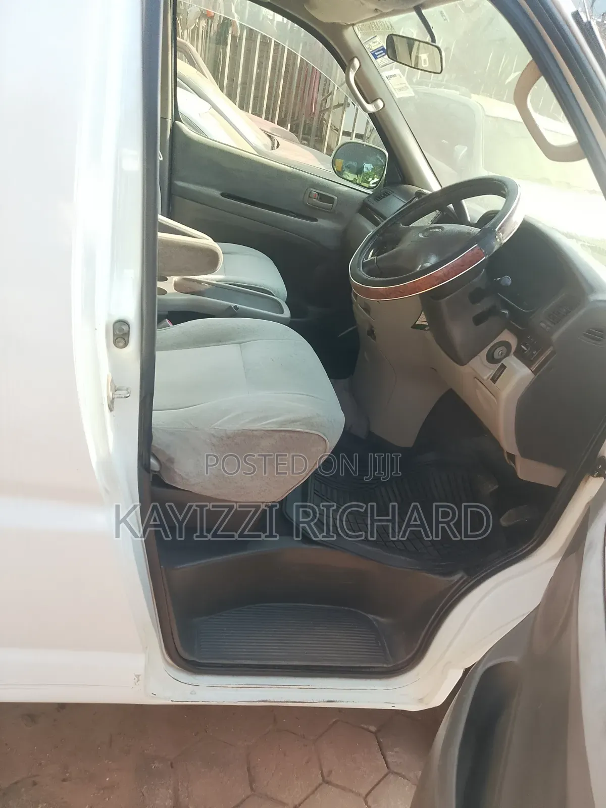 Toyota Harrier 2001 White