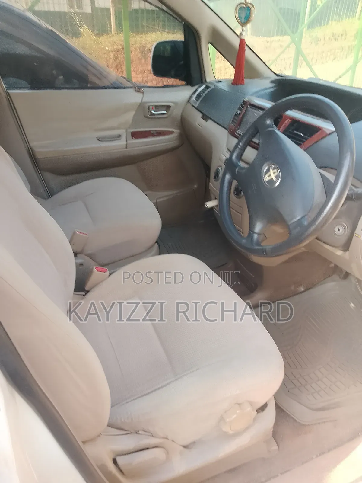 Toyota Noah 2003 White