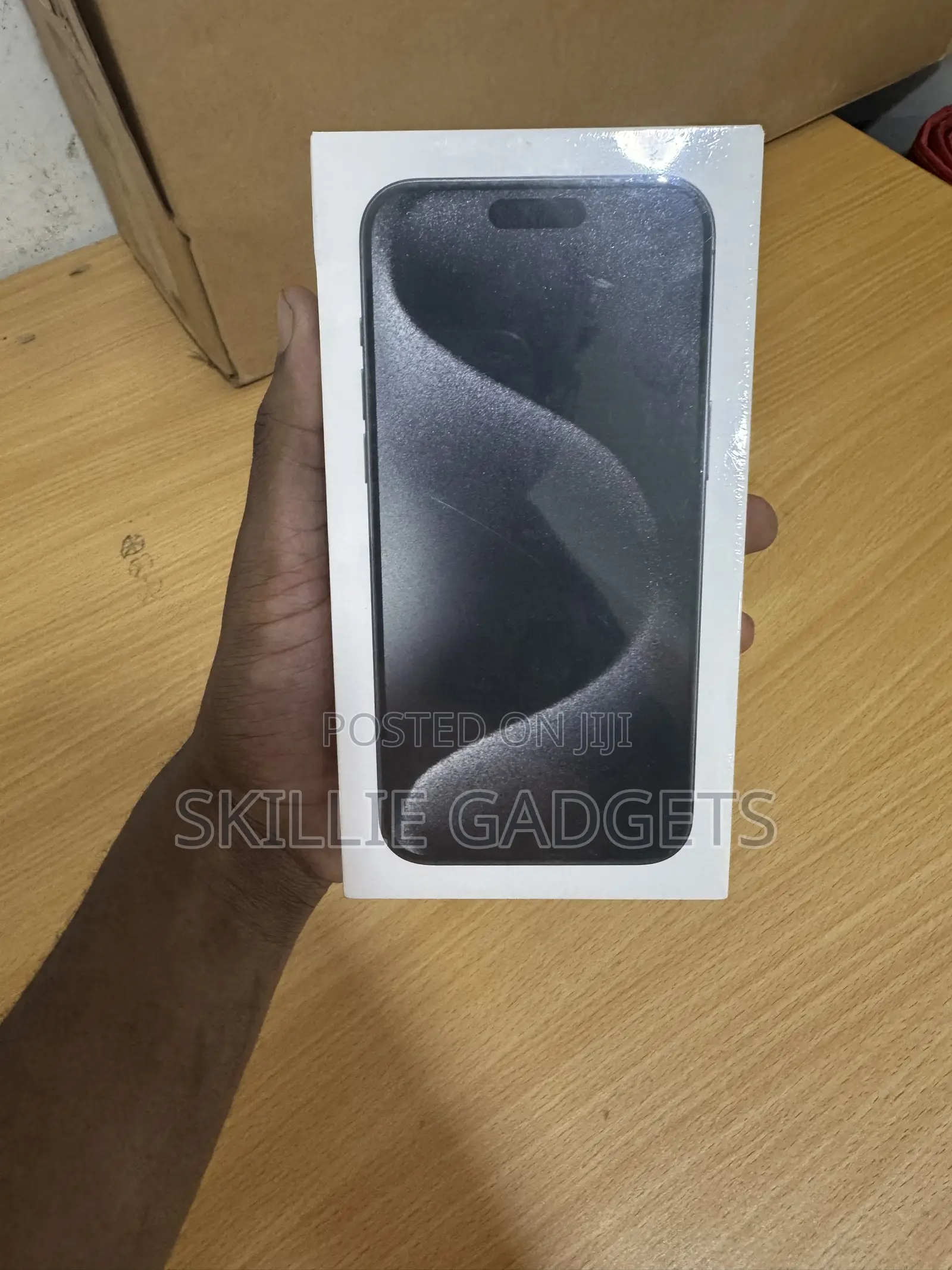New Apple iPhone 15 Pro Max 256 GB Black