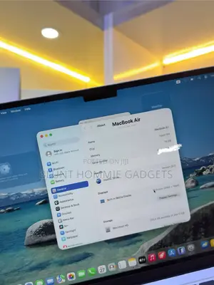 Laptop Apple MacBook Air 2025 M4 16GB Apple M4 HDD+SSD 256GB