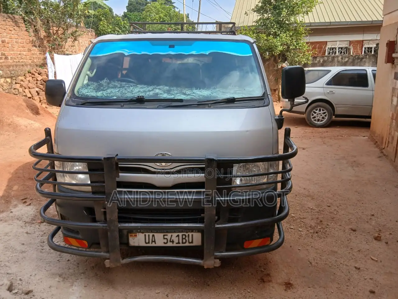 Toyota HiAce 2013 Beige