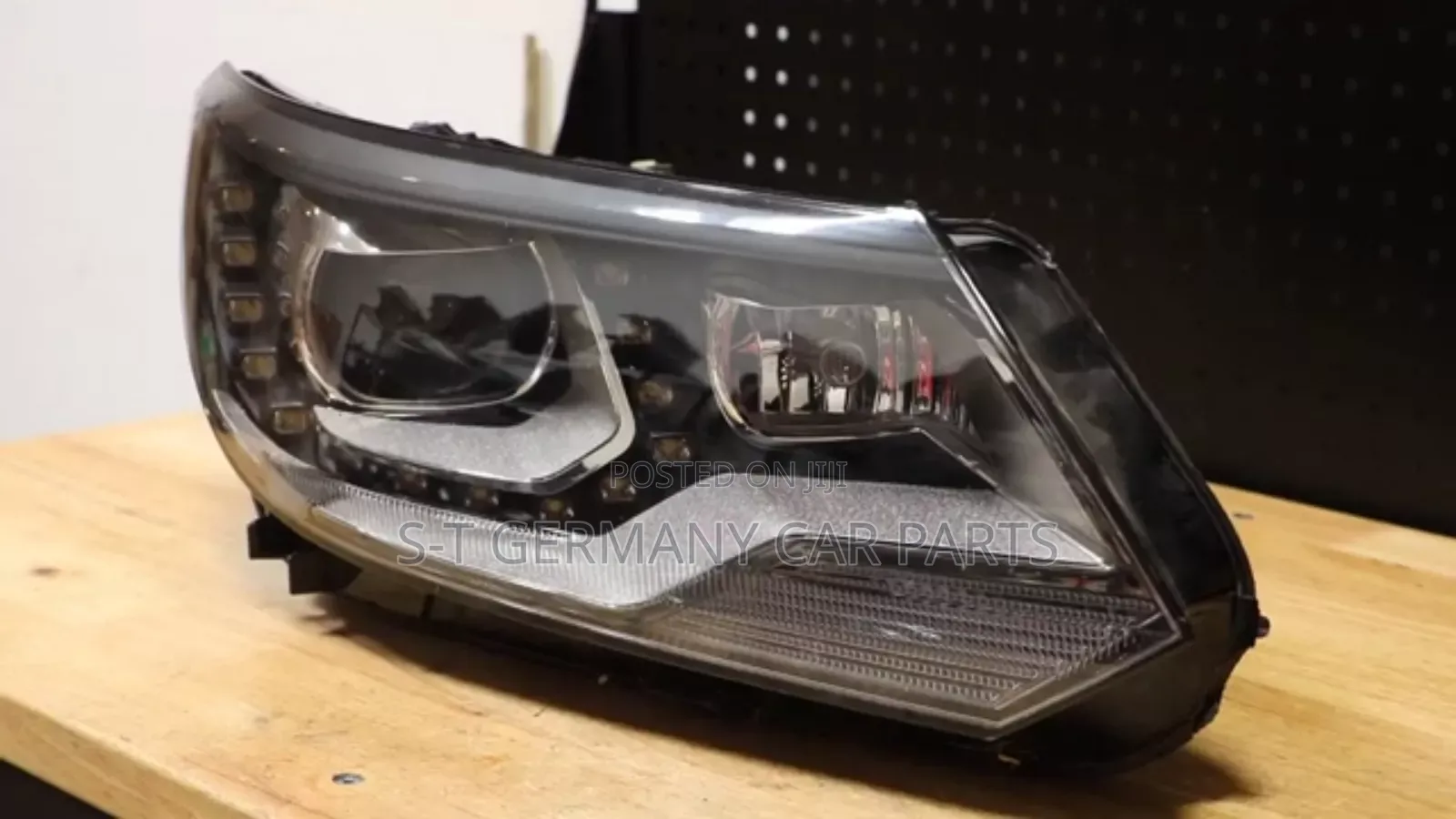 Head Lights for Volkswagen Tiguan.