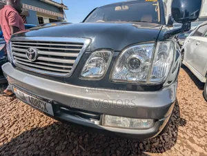 Toyota Land Cruiser Cygnus 4.7 2004 Black