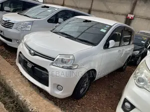 Toyota Sienta 2013 White
