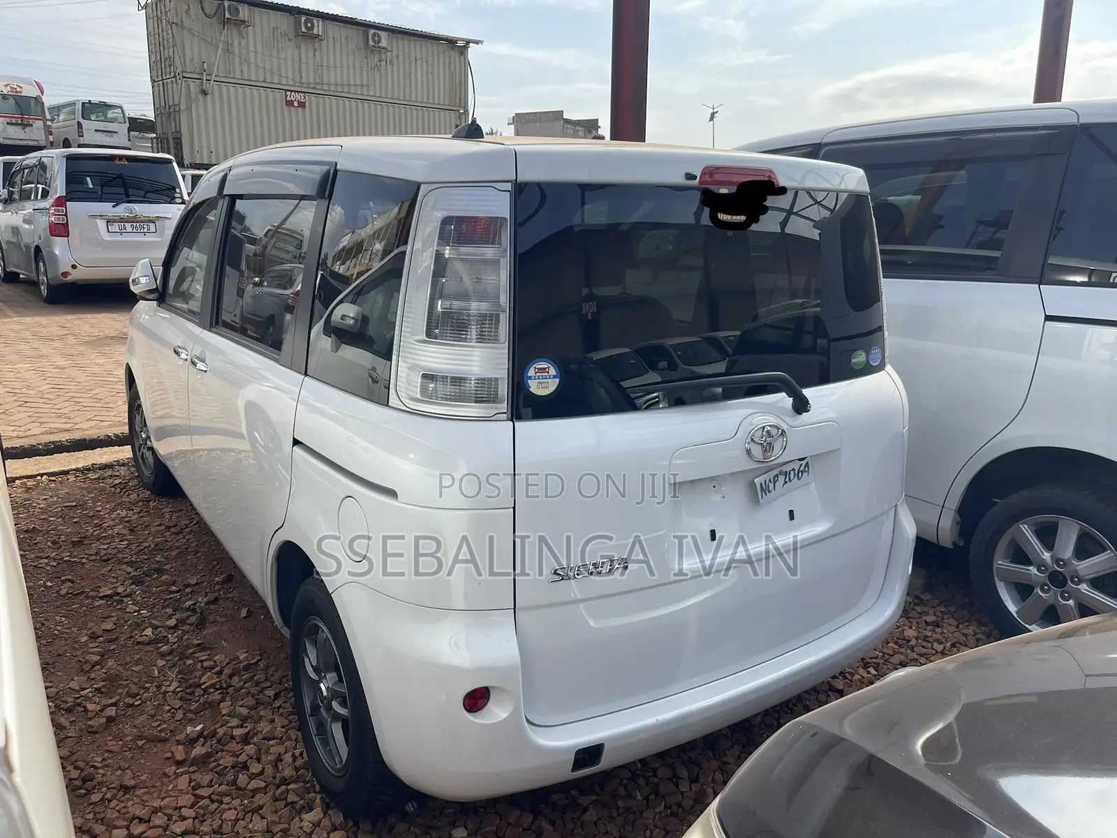 Toyota Sienta 2013 White