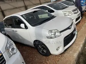 Toyota Sienta 2013 White