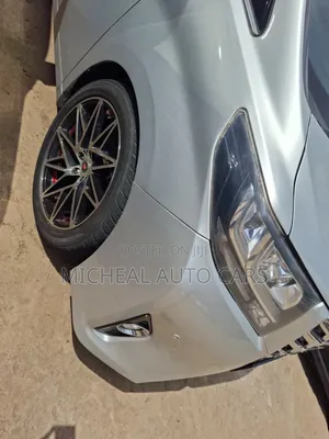 Toyota Alphard 2018 Silver
