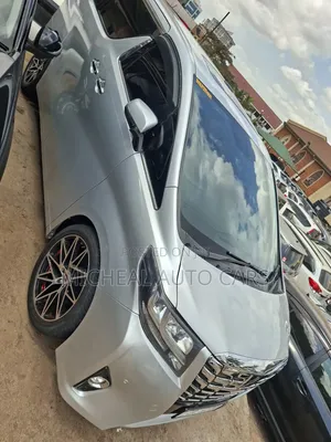 Toyota Alphard 2018 Silver