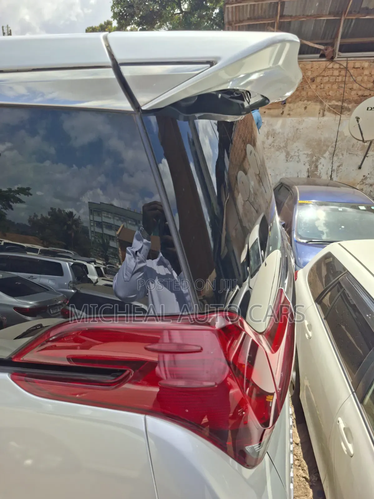 Toyota Alphard 2018 Silver