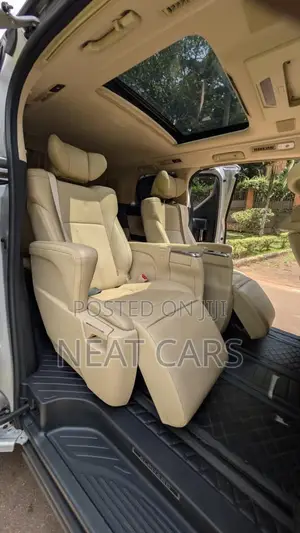 Toyota Alphard 2017 Silver