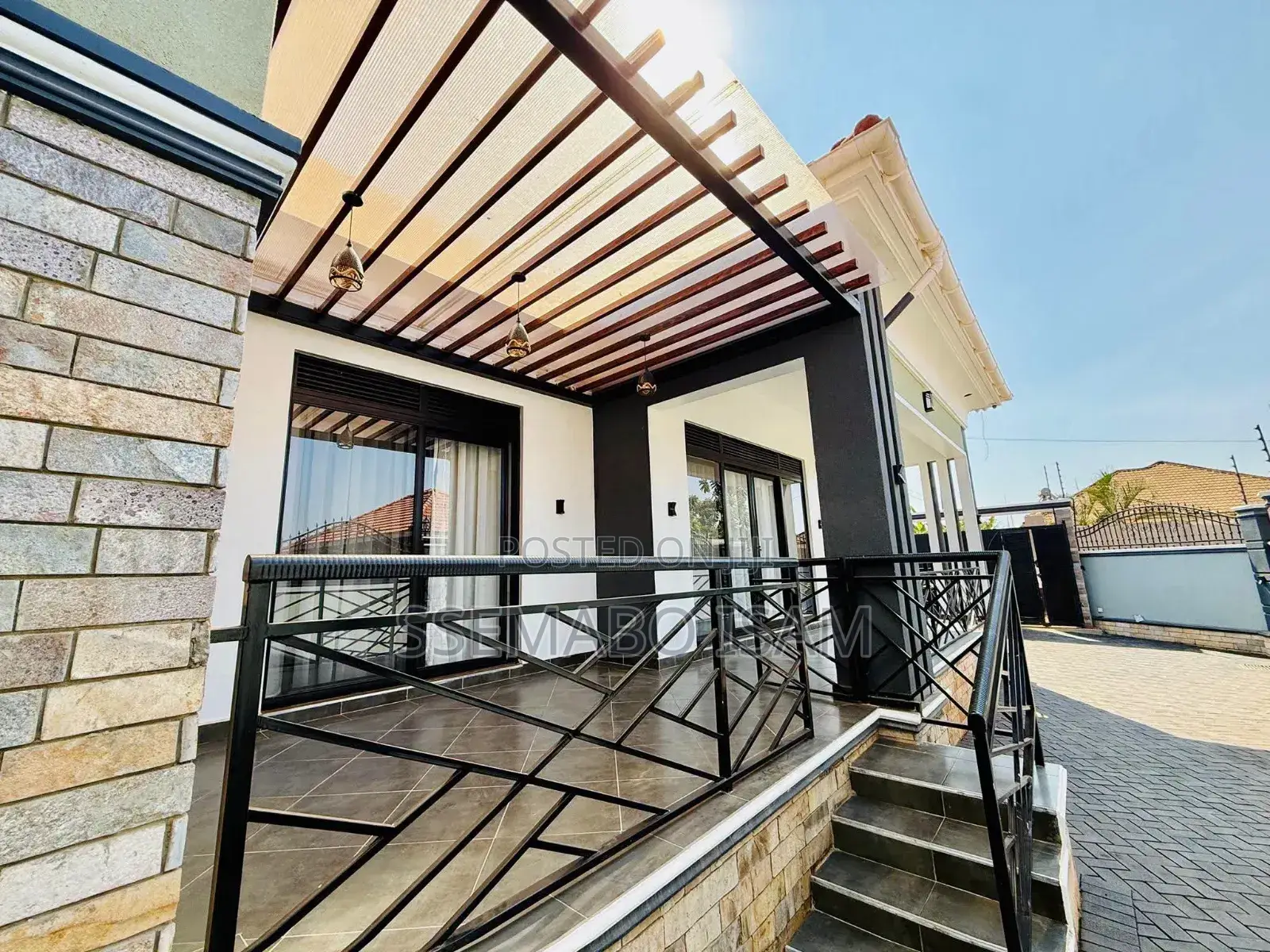3bdrm House in Standalone Kisaasi, Central Division for rent