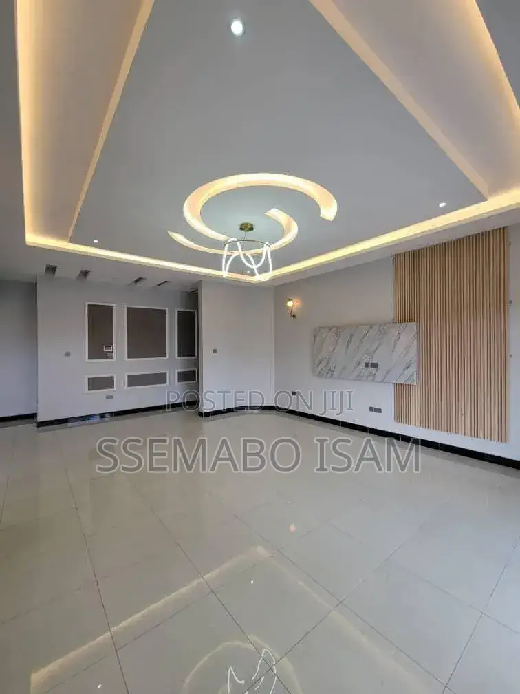 3bdrm House in Standalone Kisaasi, Central Division for rent