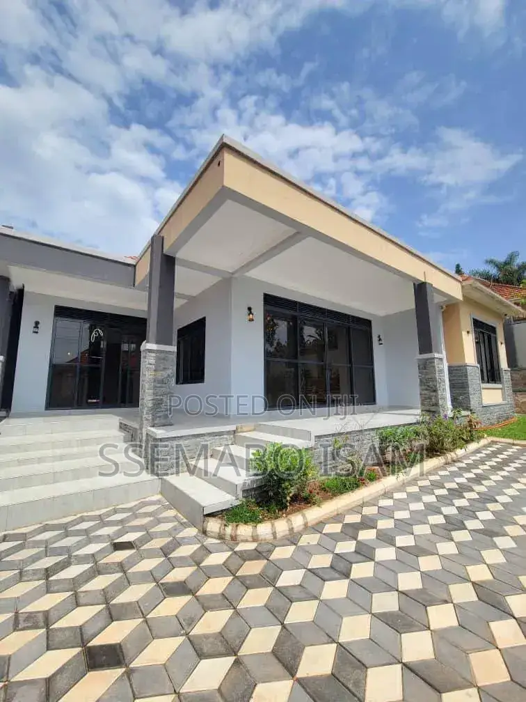 3bdrm House in Standalone Kisaasi, Central Division for rent