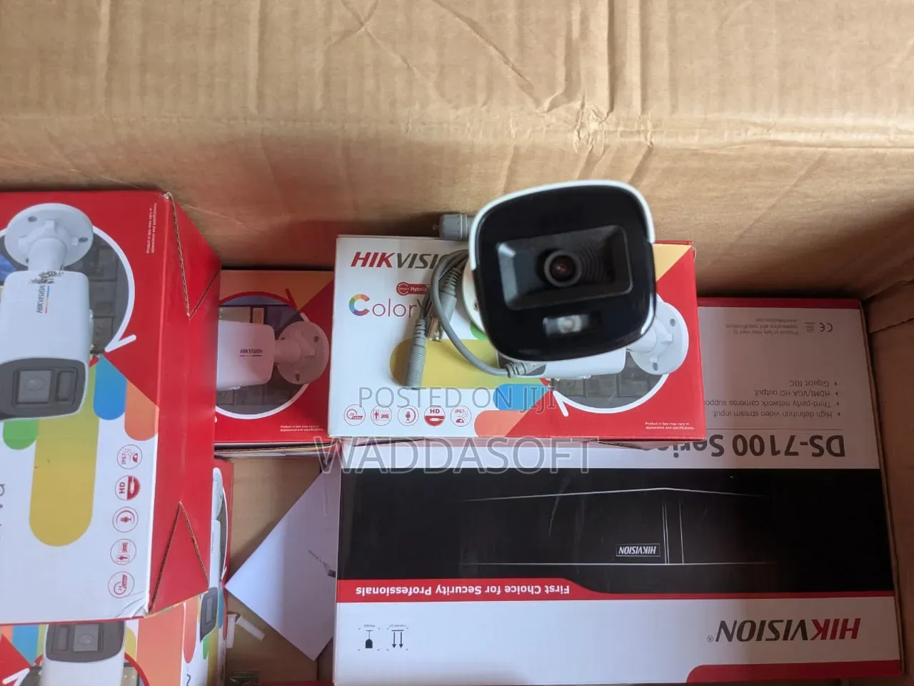 Hikvision CCTV Kit IDS-7208h- 8 Channel Dvr, 6 Cameras