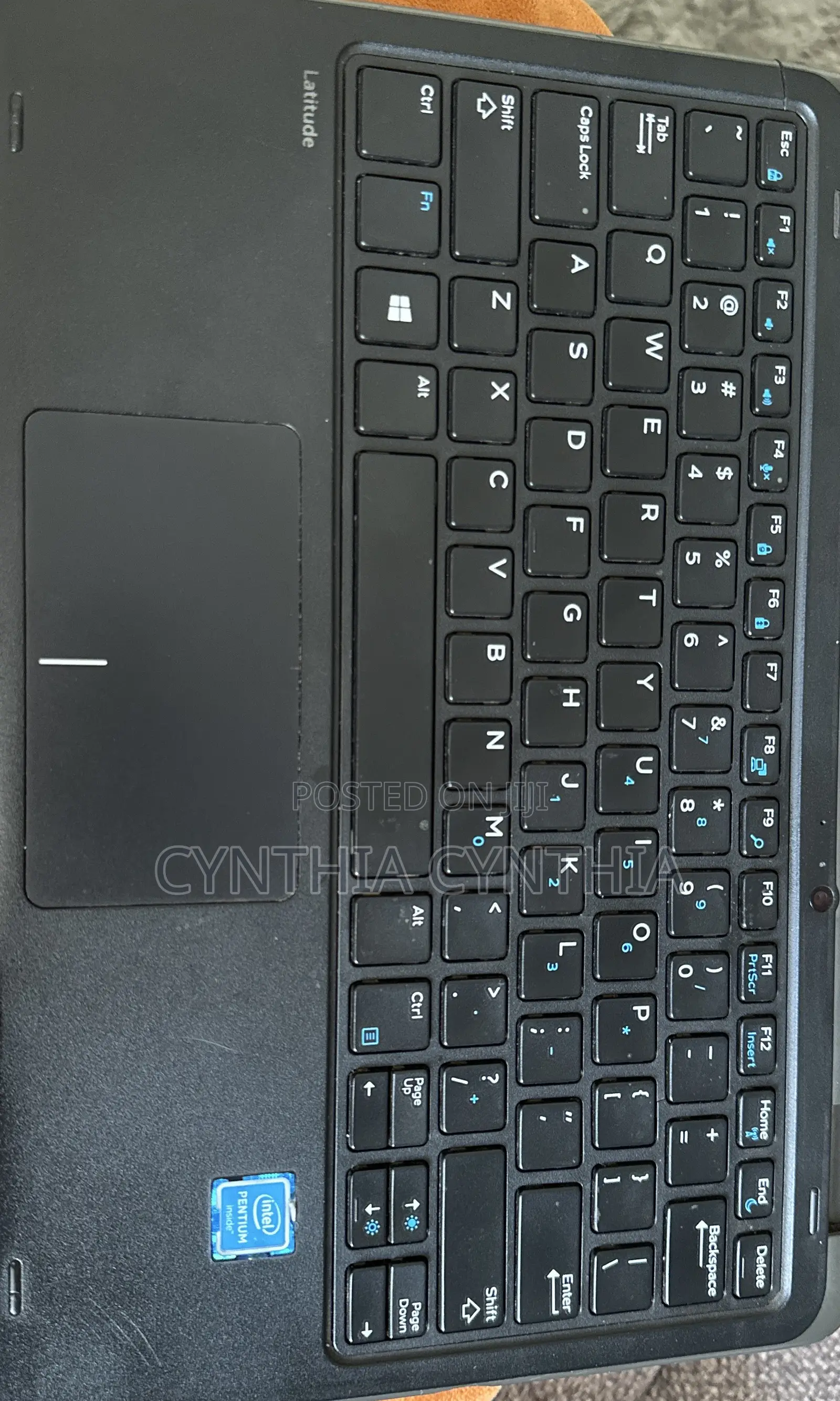 Laptop Dell Latitude 7400 6GB Intel Pentium SSD 256GB