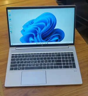 Laptop HP ProBook 450 G9 16GB Intel Core i7 HDD+SSD 512GB